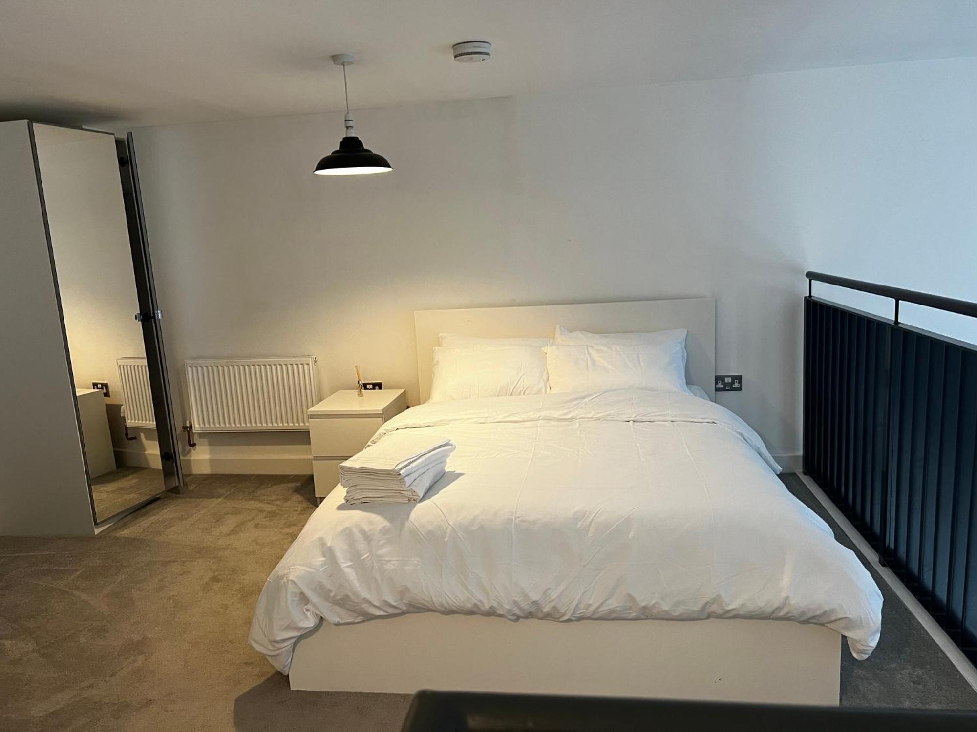 ברמינגהאם Luxurious 1-Bedroom With Parking מראה חיצוני תמונה